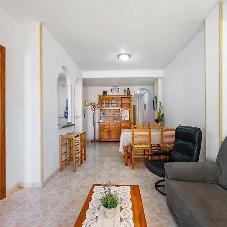 Amplio Vacacional De Tres Apartamento